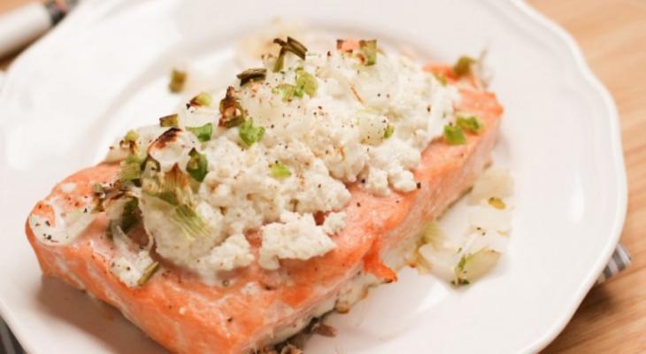 saumon-à-la-ricotta-et-aux-oignons-verts-baked-salmon-with-ricotta-and-spring-onions-1-of-1-1024x682-980x490