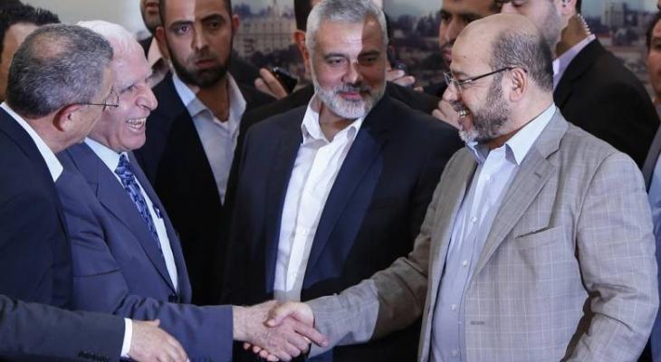 مصادر: قرارات صعبة تجاه القطاع حال رفضت حماس مبادرة "فتح" لإنهاء الانقسام 