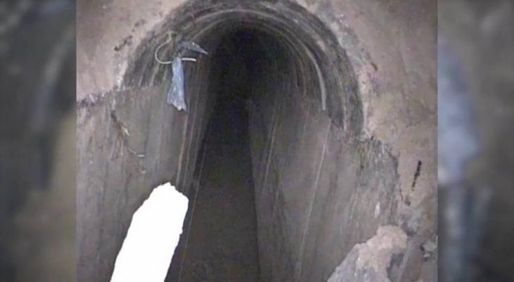 بالفيديو والصور: الاحتلال يزعم اكتشافه نفقاً هجومياً تجاوز الحدود انطلاقاً من خانيونس 
