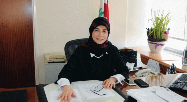 وزيرة شؤون التنمية الادارية اللبنانية عناية عز الدين.gif