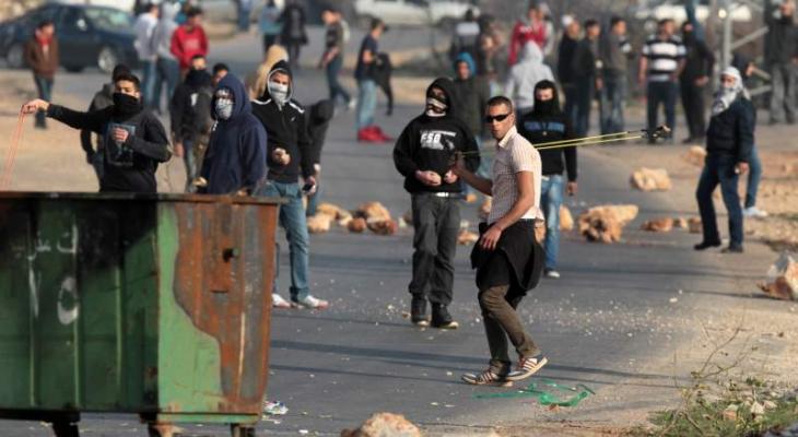 مواجهات بين الشبان والاحتلال في حي عين اللوزة بالقدس