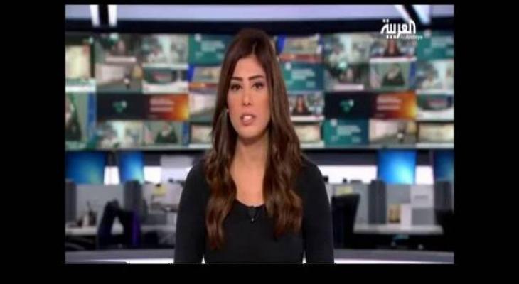 بالفيديو :مذيعة "العربية" تتعرض لموقف محرج على الهواء.. شاهدوا رد فعلها