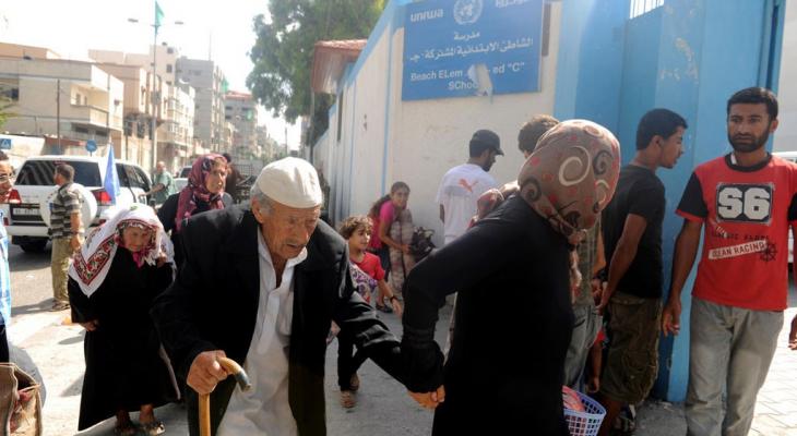 برنامج الأغذية العالمي يوزع مساعدات غذائية لـ (225) لاجئ بغزة