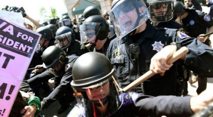 160430021552_police_in_riot_gear_dealt_with_the_large_numbers_of_protesters__624x351_reuters_nocredit