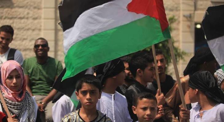 إحياء ذكرى الاستقلال في غزة وسط مطالبات بتجسيد الوحدة الوطنية