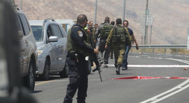 مسلح فلسطيني يطلق النار صوب سيارات إسرائيلية في "عزون" بقلقيلية