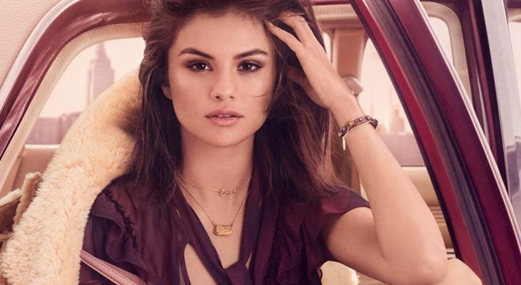 selena-gomez-coach-2017-6e-1110x564.jpg