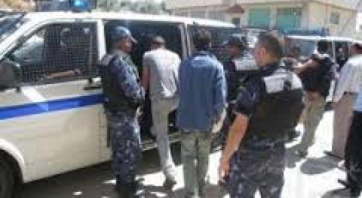 شرطة جنين تقبض على 5 أشخاص بتهمة التنقيب عن الآثار في المدينة