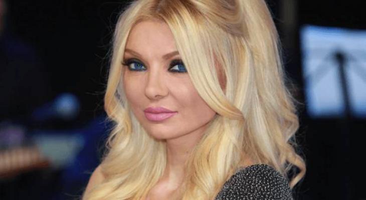 بالصور : ميريام كلينك على غلاف 