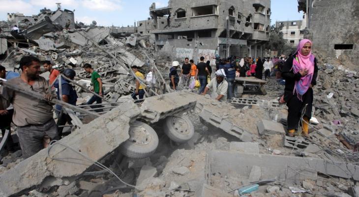 قناة عبرية تكشف عن توقيع "إسرائيل" اتفاقاً لتنفيذ مشاريع عاجلة بغزّة