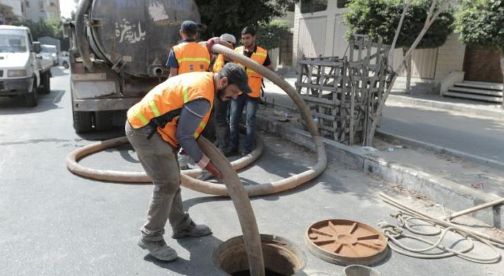 بلدية غزة تدعو للحفاظ على شبكات الصرف الصحي.jpg