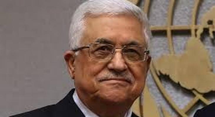 عباس يهنئ رئيس جمهورية الغابون بعيد الاستقلال.jpg