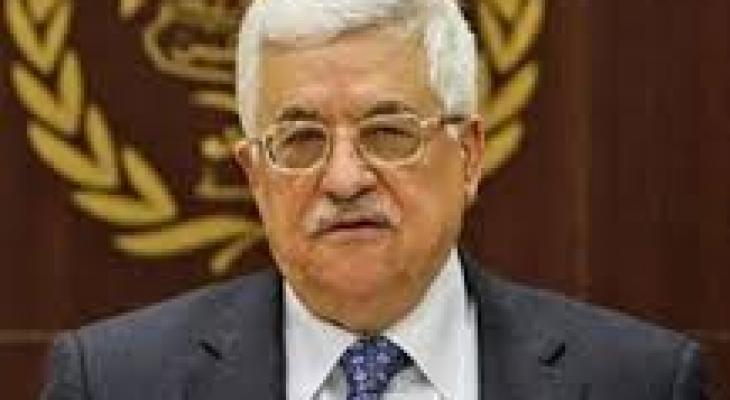 الرئيس عباس يتسلم دعوة لحضور قداس عيد الميلاد المجيد