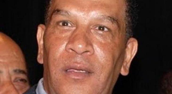 بالصور: موجة تعاطف مع الفنان محمد شرف على سرير المرض