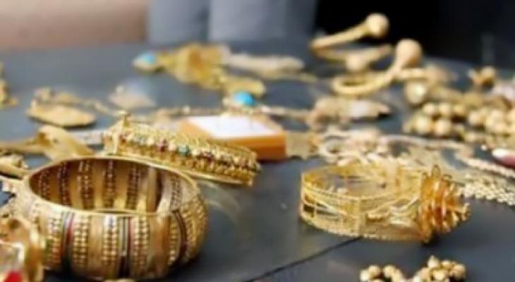 مباحث جباليا تنجز قضية سرقة مصاغ ذهبي بقيمة 11,000 دينار
