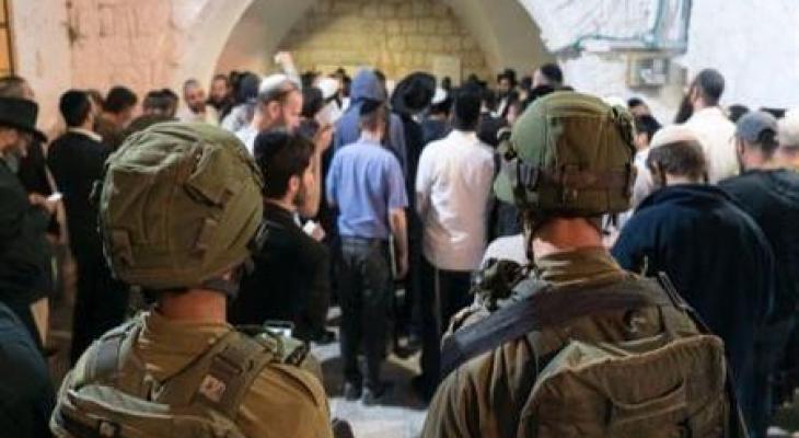 ضابط إسرائيلي يُهدد باحتلال قبر يوسف في نابلس من جديد.jpg