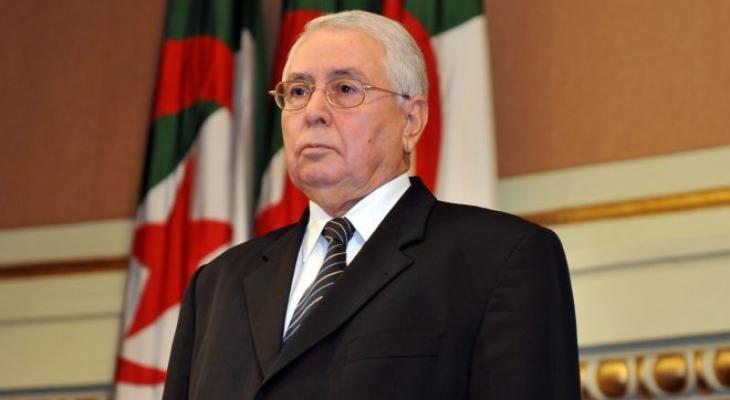 عباس يطلع رئيس مجلس الأمة الجزائري على آخر المستجدات.jpg