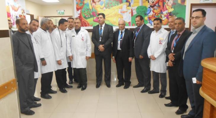 بالصور: مستشفى عدوان يستقبل وفداً من الاتصالات