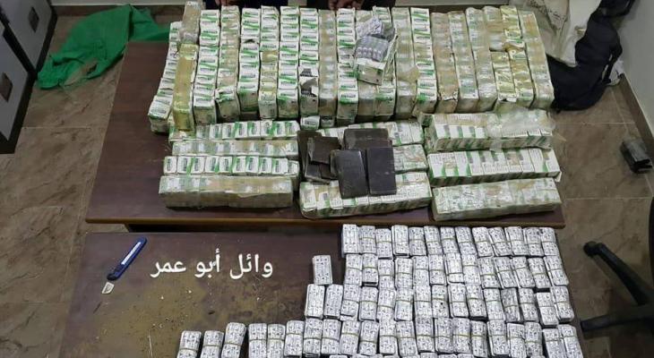 بالصور: مكافحة المخدرات تضبط 3620 حبة مخدرة