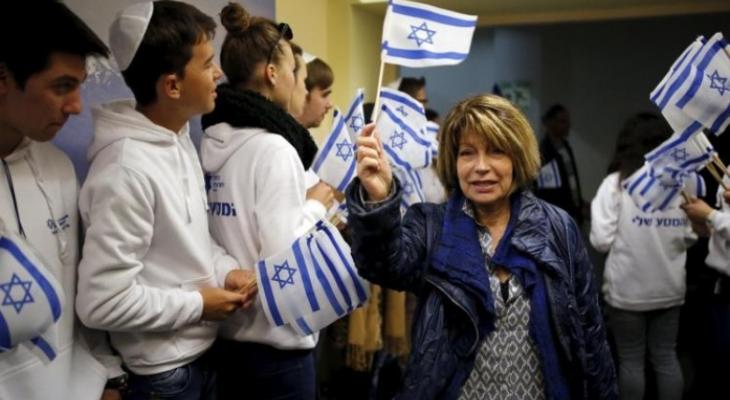 وصول 200 مهاجر يهودي إلى تل أبيب.jpg
