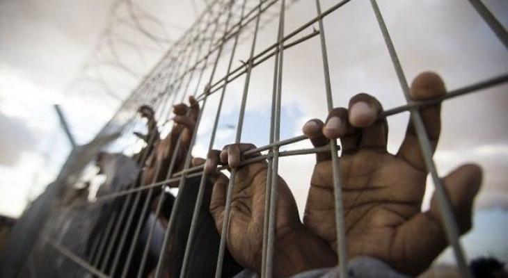 4 أسرى يدخلون أعواماً جديدة في سجون الاحتلال
