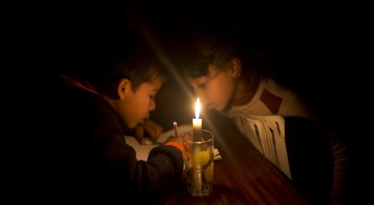 انقطاع كلي لخطوط الكهرباء عن كافة محافظات غزة مساء اليوم