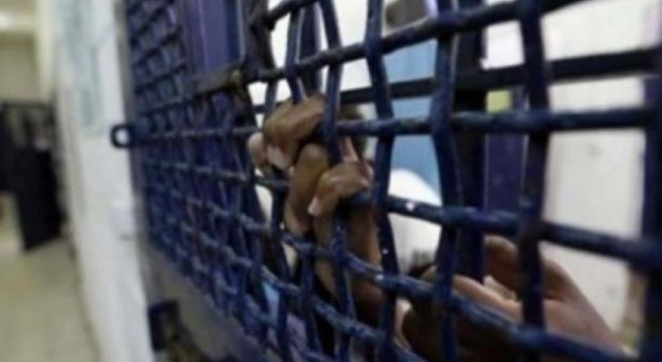 المعتقل الإداريّ سلطان خلوف يعلّق إضرابه عن الطعام