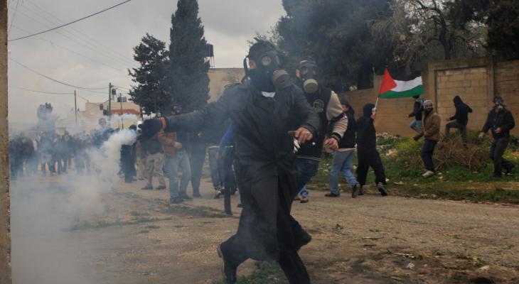 إصابات بالاختناق في مواجهات مع الاحتلال بـ"نعلين"