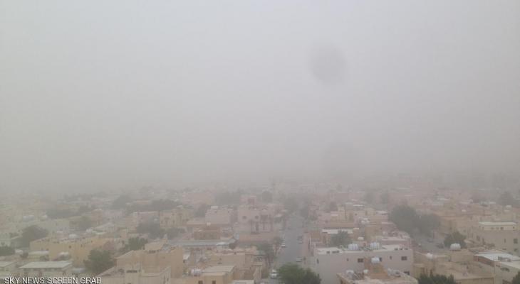 استمرار تعليق الدراسة في مدن سعودية بسبب موجة الغبار