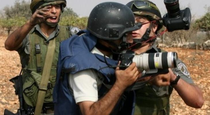 تقرير يرصد الانتهاكات الإسرائيلية بحق الصحفيين خلال تشرين التاني الماضي