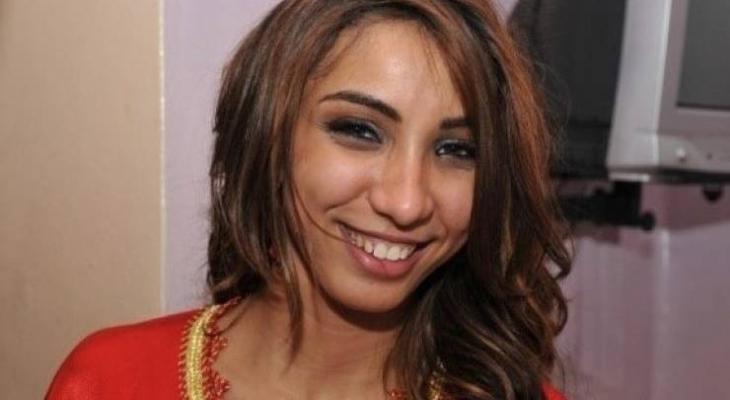 صور وفيديو| دنيا بطمة تفاجئ الجمهور بشكلها.. وأصبحت تشبه هيفاء وهبي!