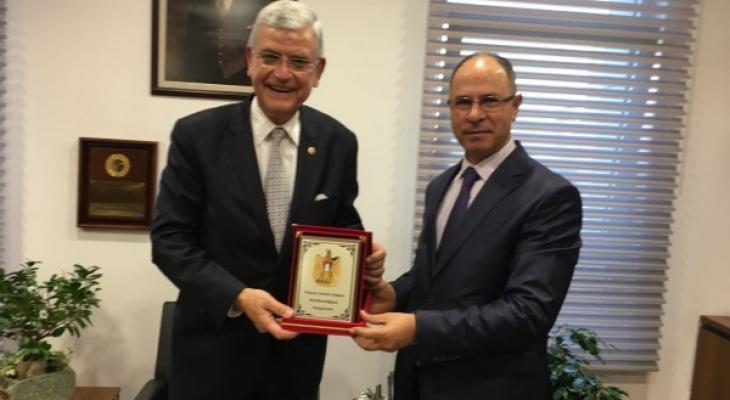 السفير مصطفى يطلع البرلمان التركي على تطورات الأوضاع في فلسطين