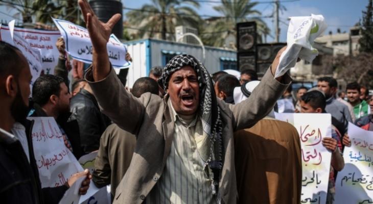 محلل "إسرائيلي" يكشف بنود مبادرة إنهاء الوضع المتدهور بغزة