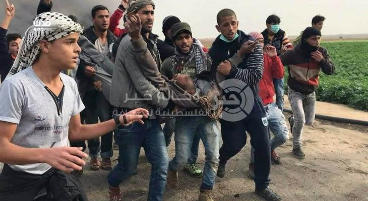محدث بالصور: إصابات خلال مواجهات بين الشبان وقوات الاحتلال على حدود غزة