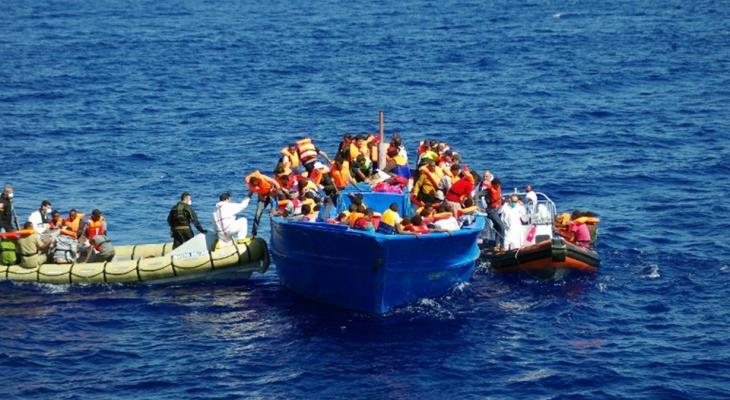 "الأورومتوسطي" يكشف تفاصيل غرق قارب مهاجرين قبالة إيطاليا