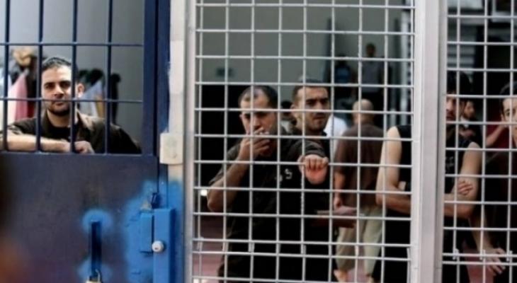 4 أسرى يرون تفاصيل الإضراب في سجن "هداريم"