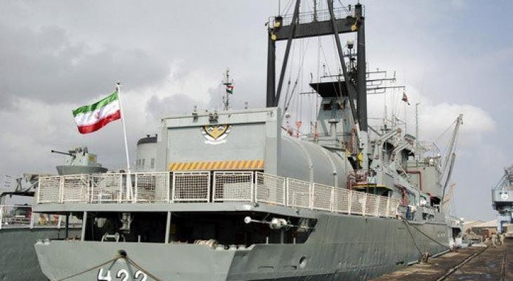 إيران تُرسل سفينتين حربيتين إلى سلطنة عمان