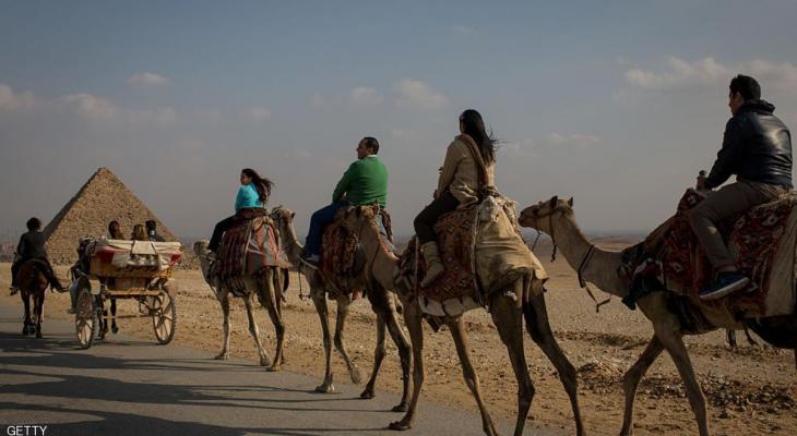 السياح "يعودون إلى مصر"