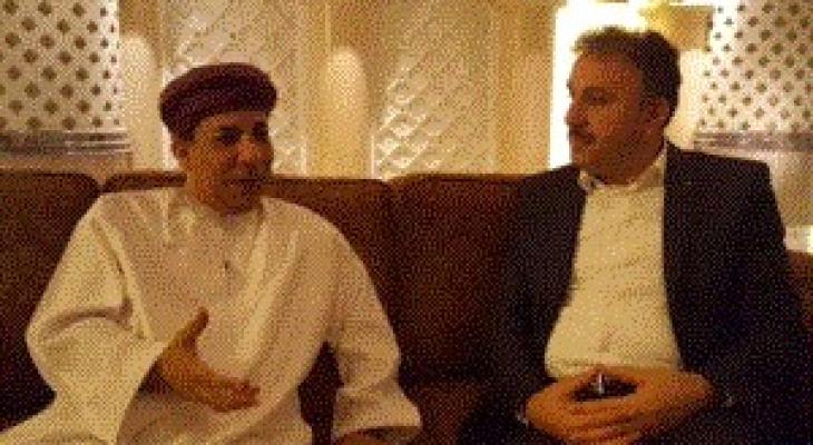 عساف يطلع رئيس جمعيه الصحفيين العمانيين على التطور في أداء الإعلام الفلسطيني.JPG
