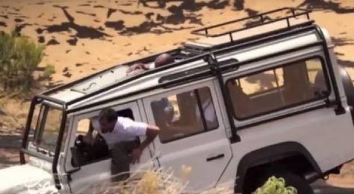 بالفيديو: صادم.. كيف يتم ابتلاع سيارة رامز تحت الأرض؟!