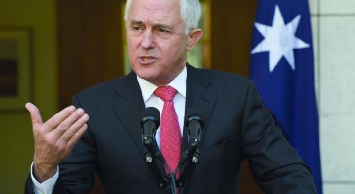 تغريم رئيس وزراء استراليا لعدم ارتداء سترة نجاة على قاربه