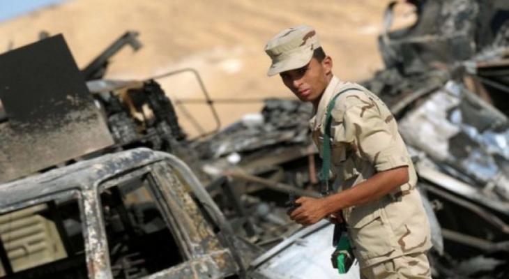 استشهاد ضابط مصري وإصابة آخرين في استهداف إرهابي لـ"مطار العريش" 