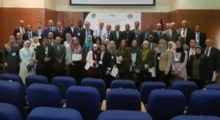فلسطين تشارك في مؤتمر الموارد البشرية العربي الأول في عمان.jpg