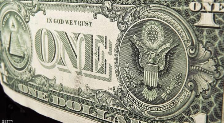 الدولار يسجل أكبر هبوط فصلي في 7 سنوات