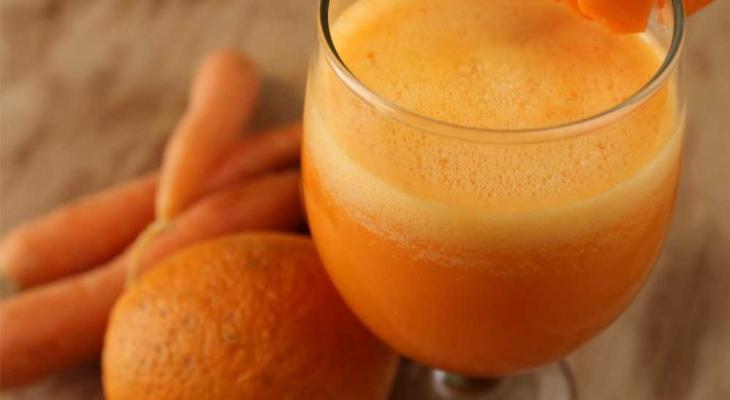 بالفيديو: طريقة تحضير"عصير الجزر والبرتقال" 
