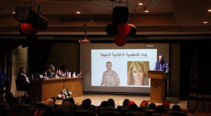 بالصور : المتحدث العسكري السابق للجيش المصري يشارك في ندوة إعلامية