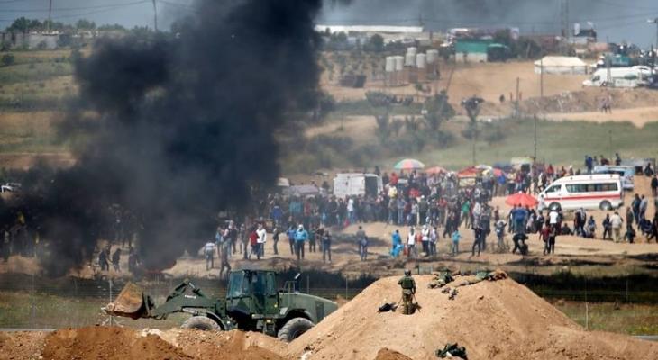 نشطاء إسرائيليون يتظاهرون ضد قمع الجيش لمتظاهري غزة.jpg