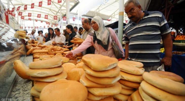 تونس تتجه لزيادة أسعار البنزين والخبز في 2018