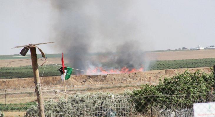 حدود غزة تشتعل بفعل الطائرات الورقية.jpg