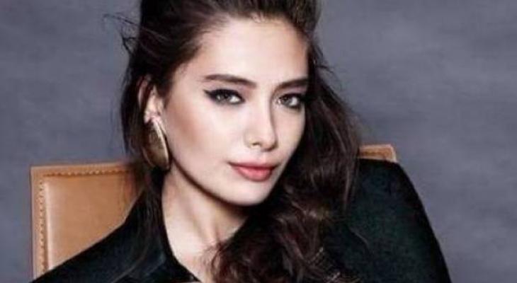 رد فعل نسليهان أتاغول على مقارنة فستان زفافها بفستان زفاف فهرية ... ماذا قالت؟